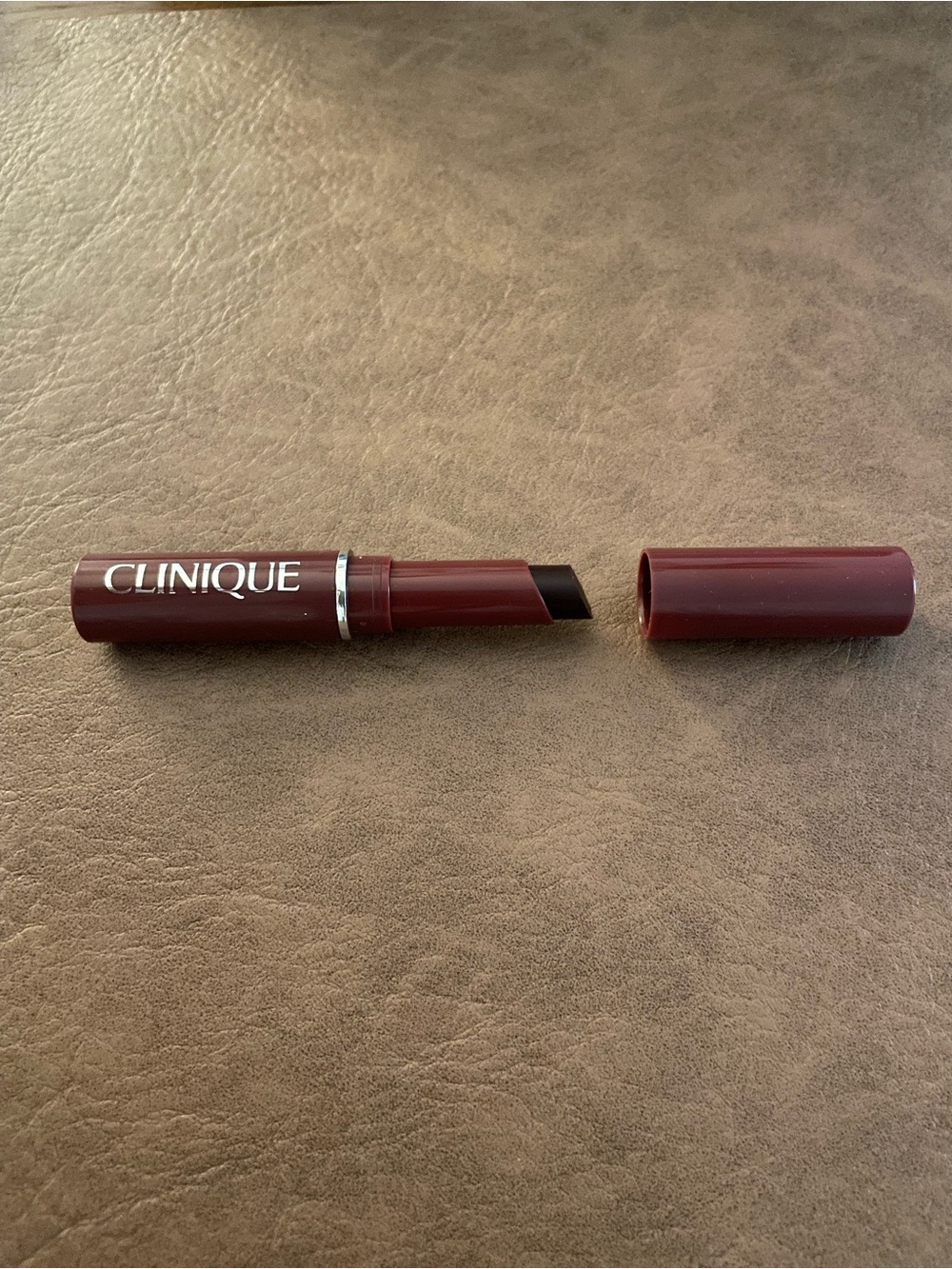 Clinique Twist-Up Matte Lipstick — Deep Berry Red